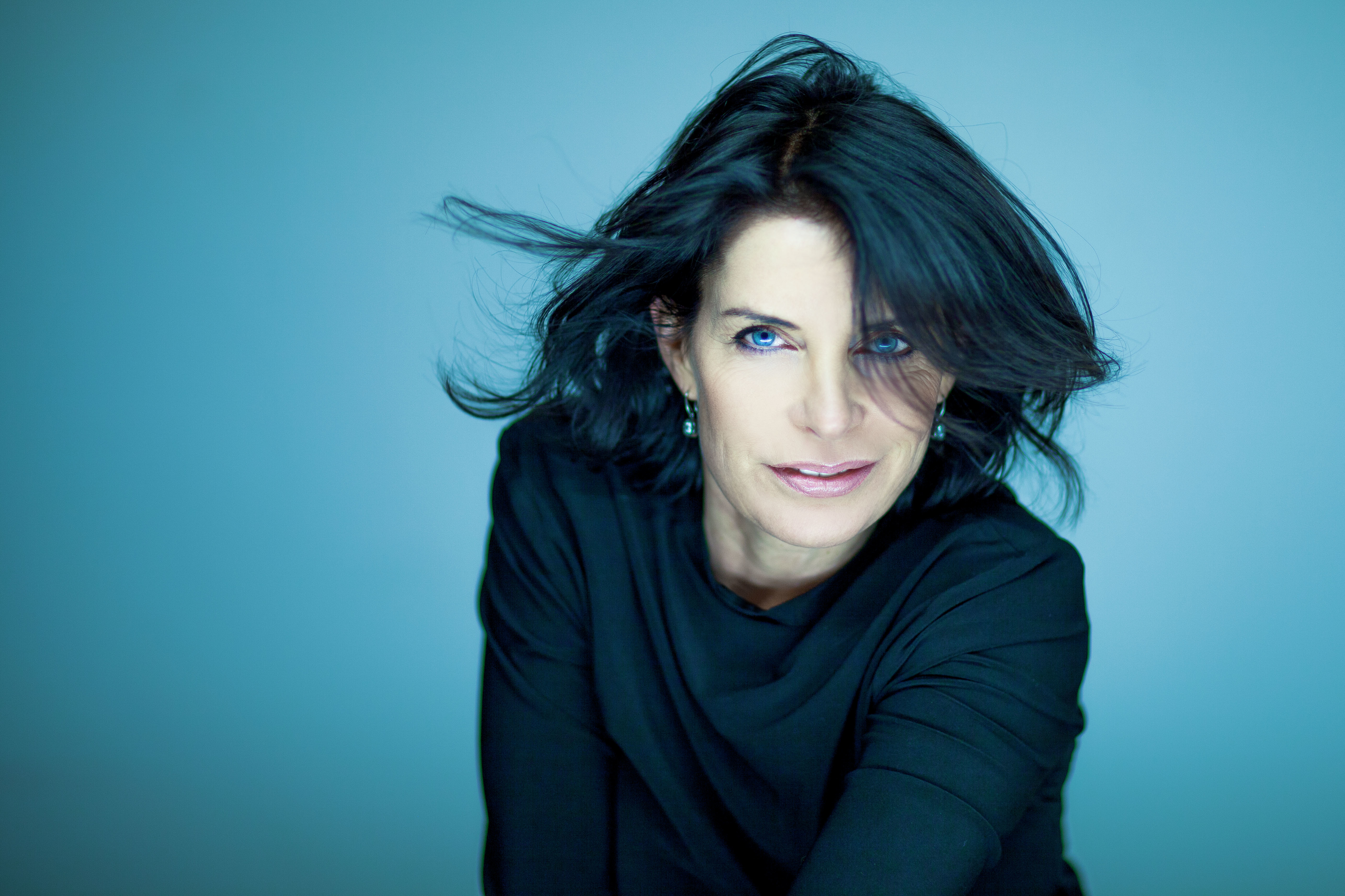 Zufriedene Patientin nach einem Facelift